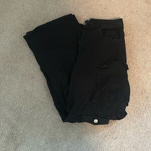 Forever 21 cargo pants size medium